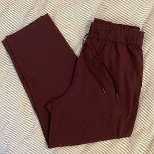 NWOT stretch high-rise crop 23” size 6